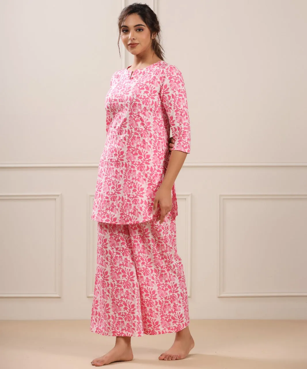 Daabu floral on White Cotton Loungewear Set