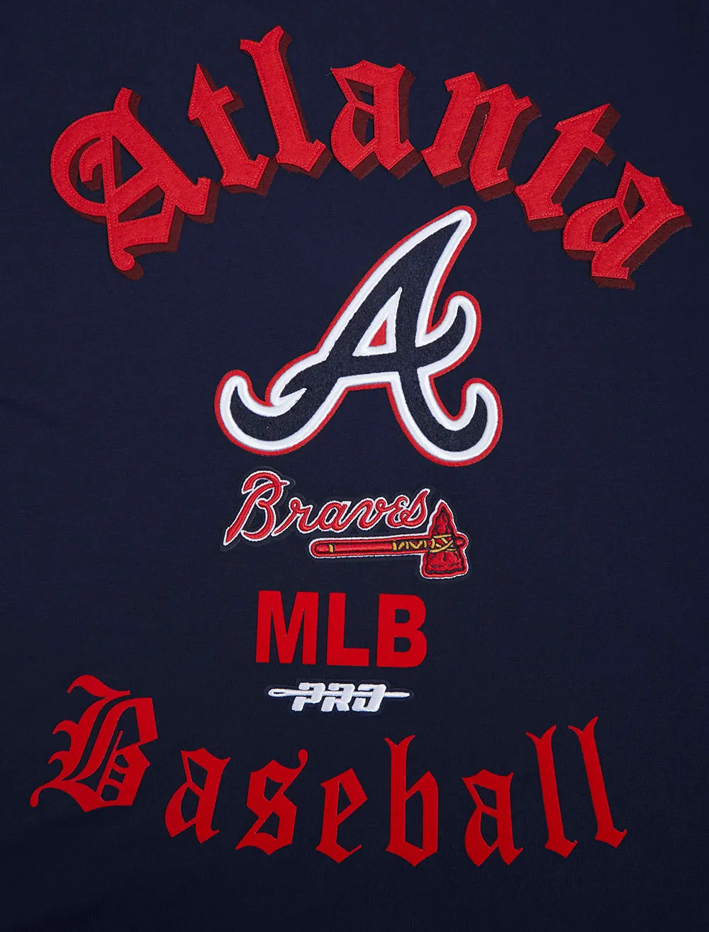 MLB ATLANTA BRAVES OLD ENGLISH MEN'S TOP (MIDNIGHT NAVY)