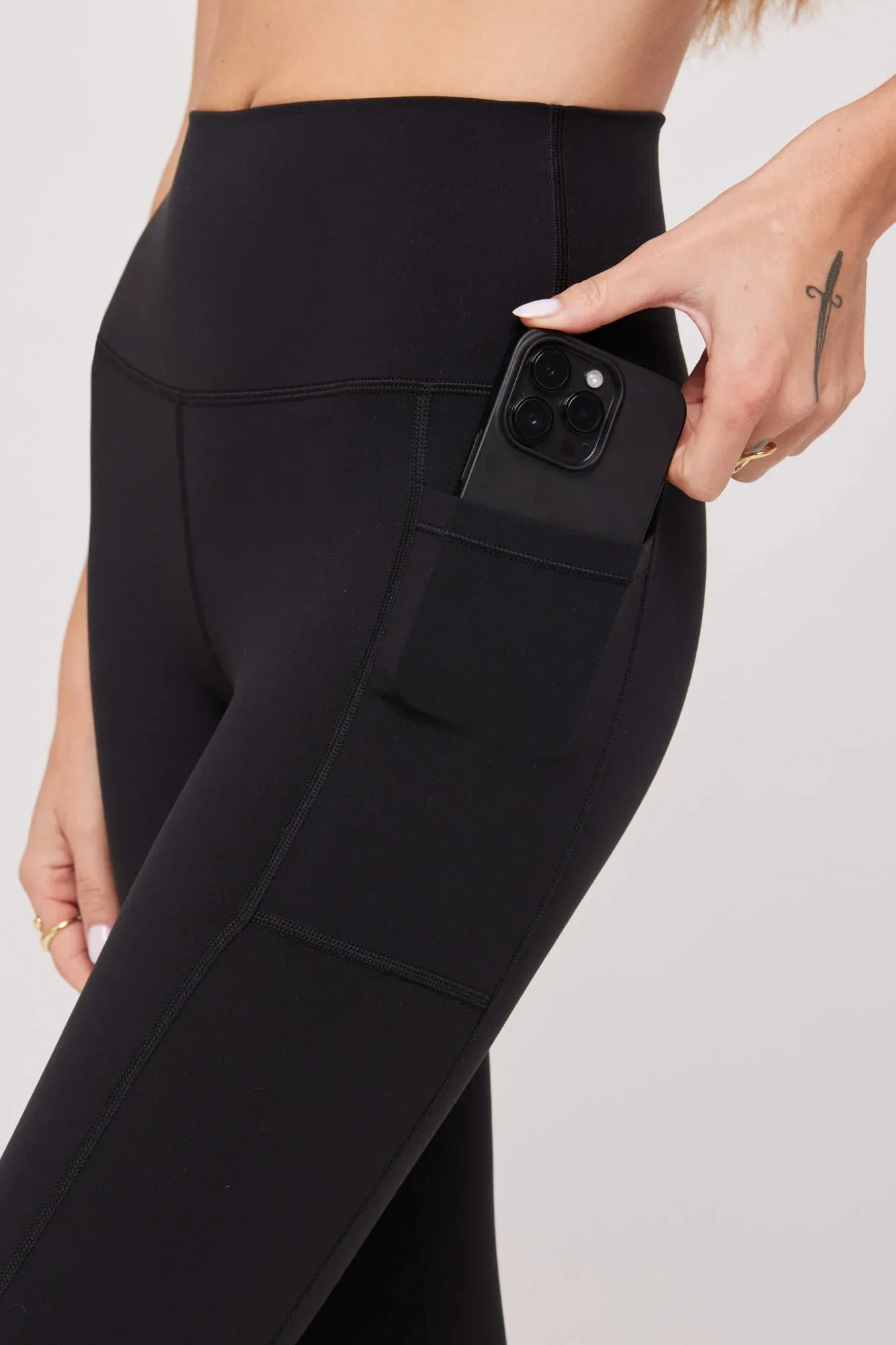 Spiritual Gangster Nova Dream Tech Legging