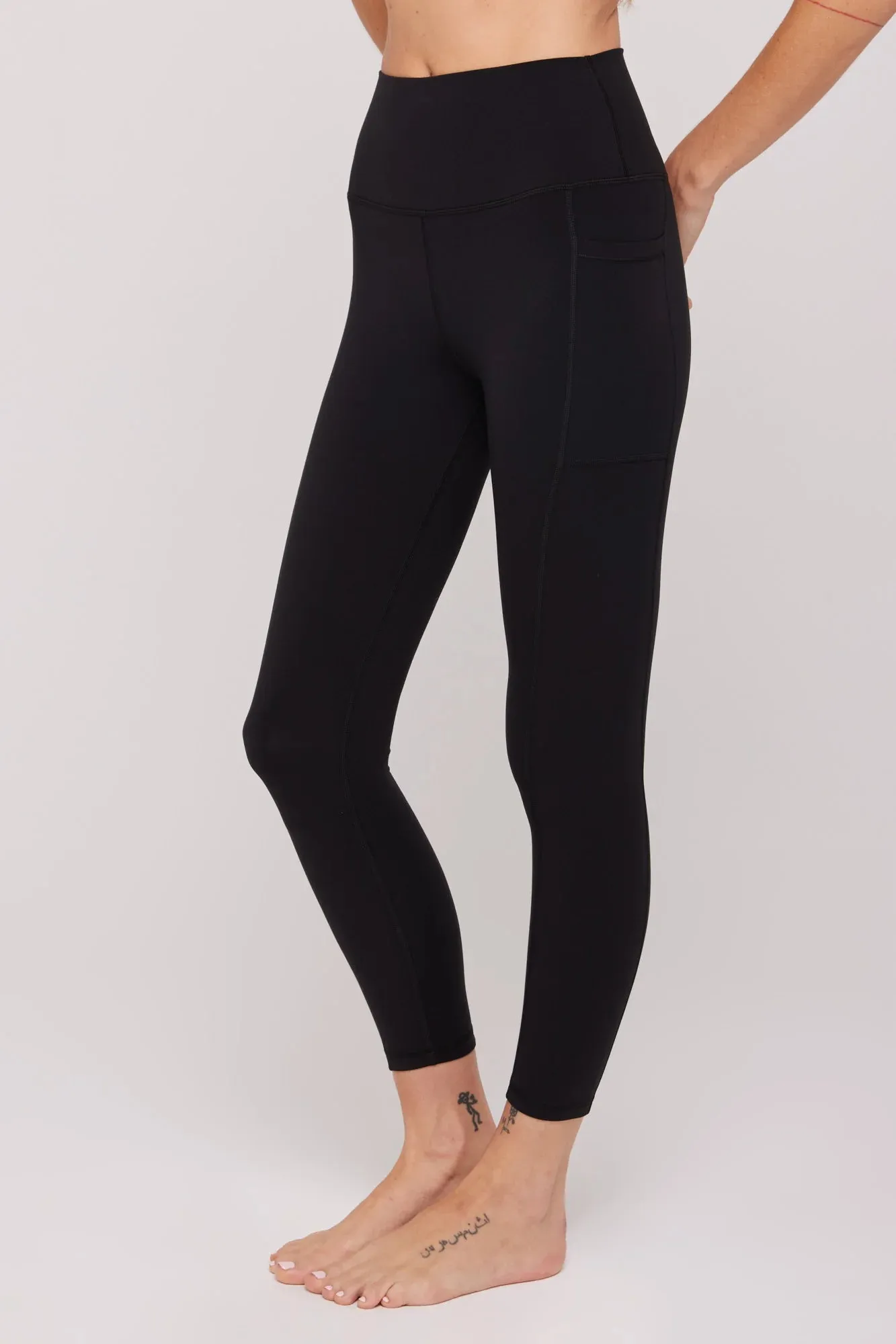 Spiritual Gangster Nova Dream Tech Legging