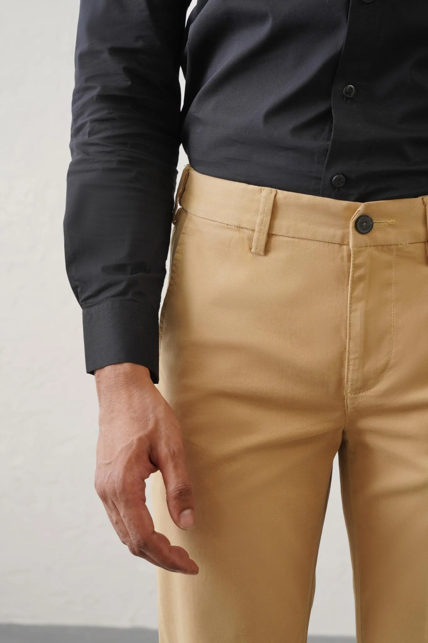 The Slim Fit Daylong Chino - Old Camel